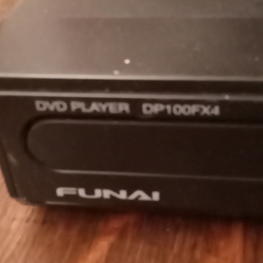 Funai DVD player model DP-100FX4.A.